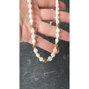 White And Gold Tone Beaded Necklace Vintage Costume Jewelry READ Description